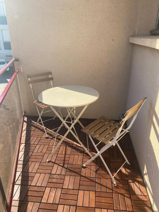 ペリグーStudio Moderne Et Cosy Avec Balcon Et Parkingアパートメント エクステリア 写真