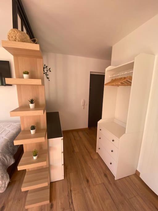 ペリグーStudio Moderne Et Cosy Avec Balcon Et Parkingアパートメント エクステリア 写真